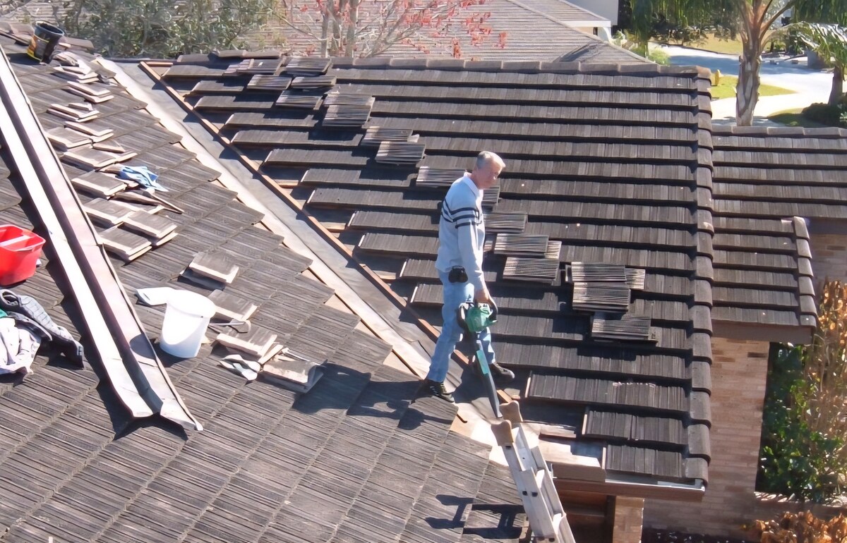 Steve and Marshall tile roof repair